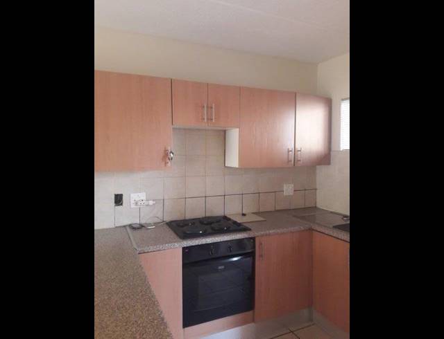 2 BEDROOM PROPERTY TO RENT IN VANDERBIJLPARK SE 4